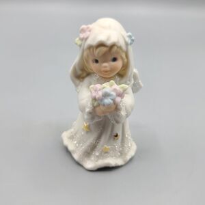 Vintage Enesco 3.5 Inch Glittery Angel Holding Flowers 1996